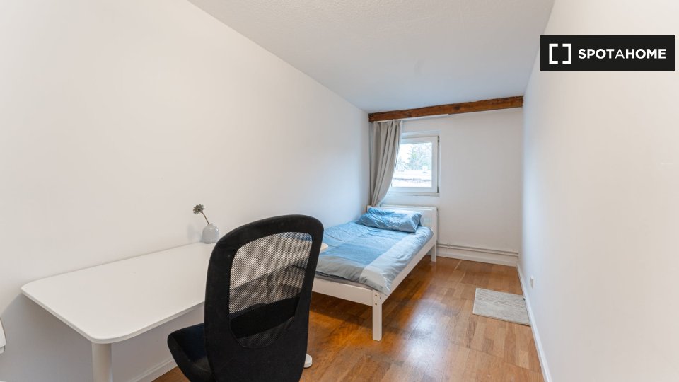Double room Berlin, 10 beds, 120m² — photo 3