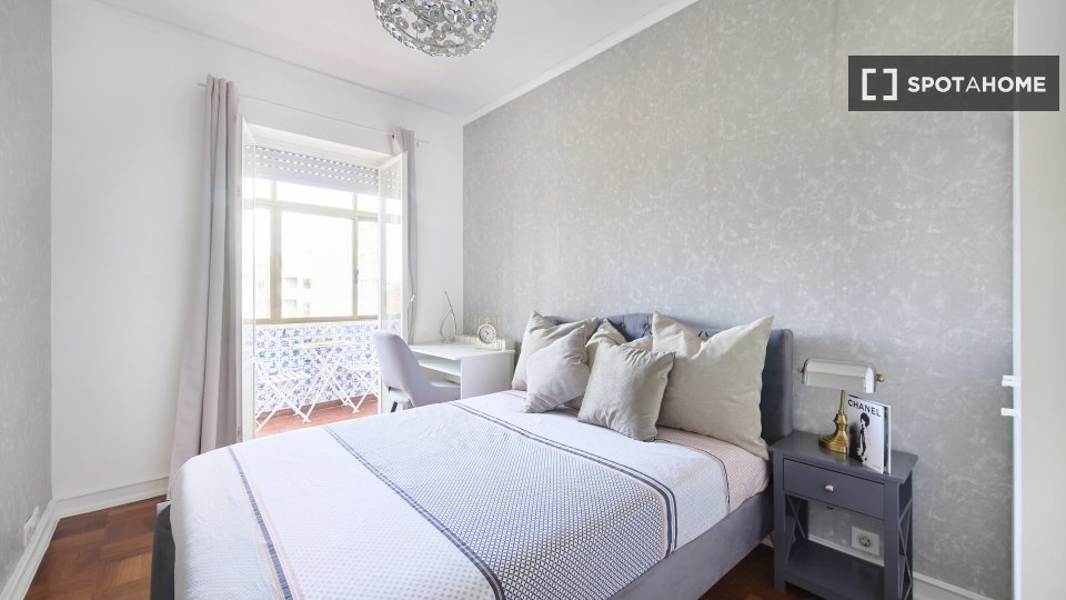Double room Lisbon, 7 beds — photo 10