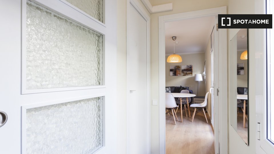 Apartment Barcelona, 2 beds, 50m² — photo 1