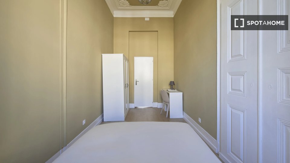 Double room Lisbon, 9 beds — photo 13