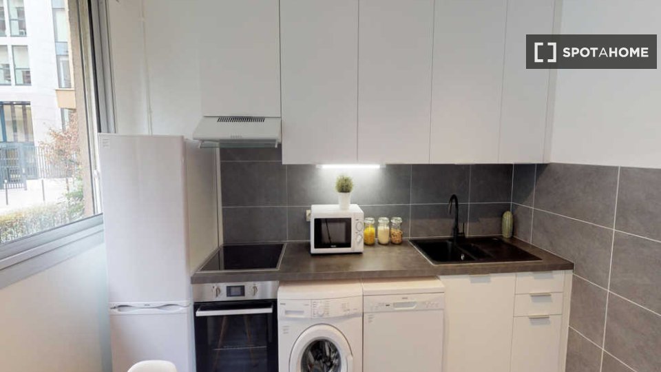 Double room Paris, 3 beds, 70m² — photo 3