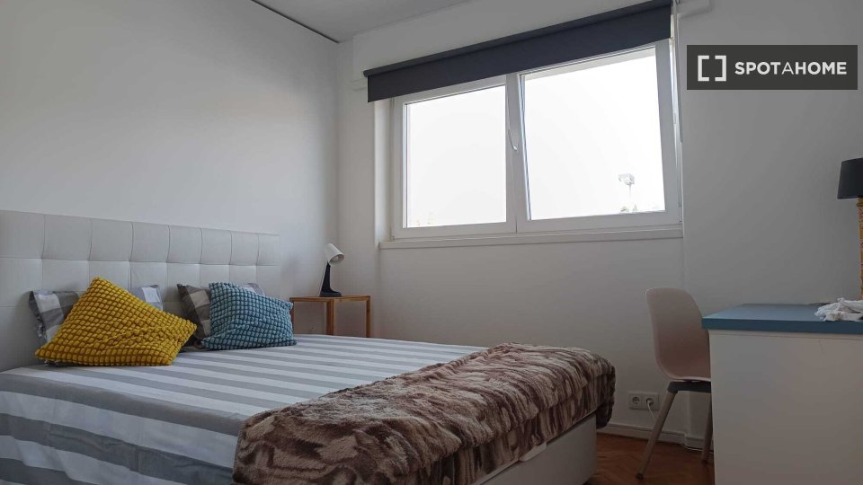 Double room Lisbon, 4 beds — photo 36