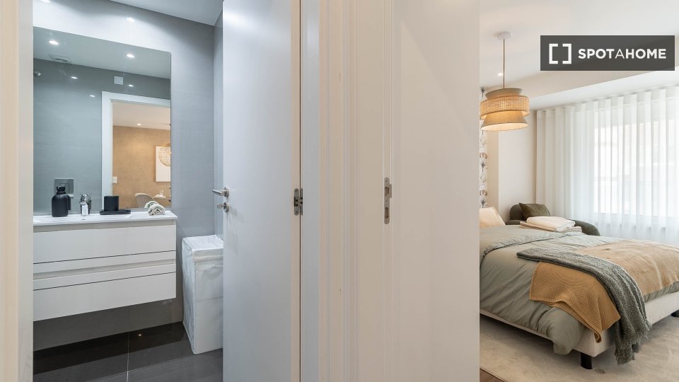 Apartment Lisbon, 1 bed — photo 14