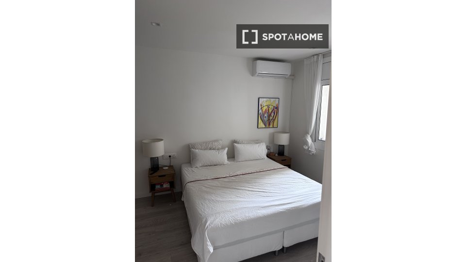 Apartment Barcelona, 2 beds, 75m² — photo 1