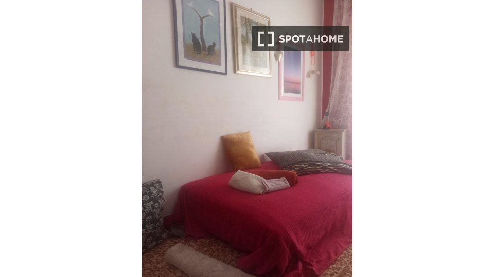 Double room Genoa, 3 beds — photo 29