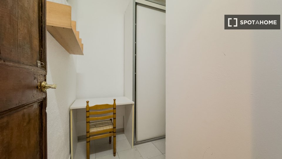 Apartment mono Barcelona, 40m² — photo 1