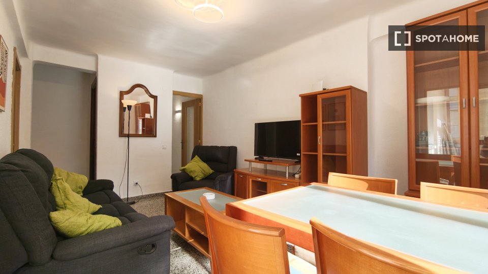 Double room Malaga, 3 beds, 79m² — photo 3