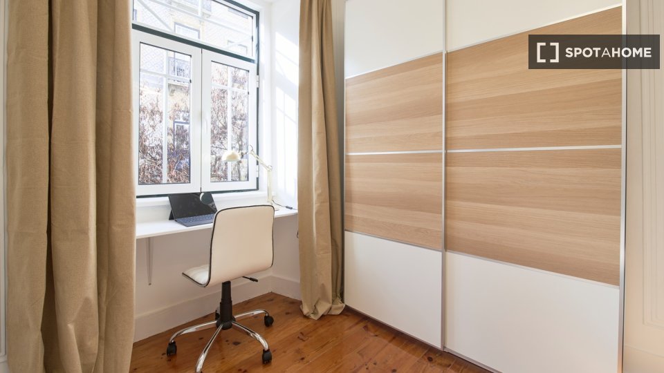 Double room Lisbon, 8 beds — photo 1