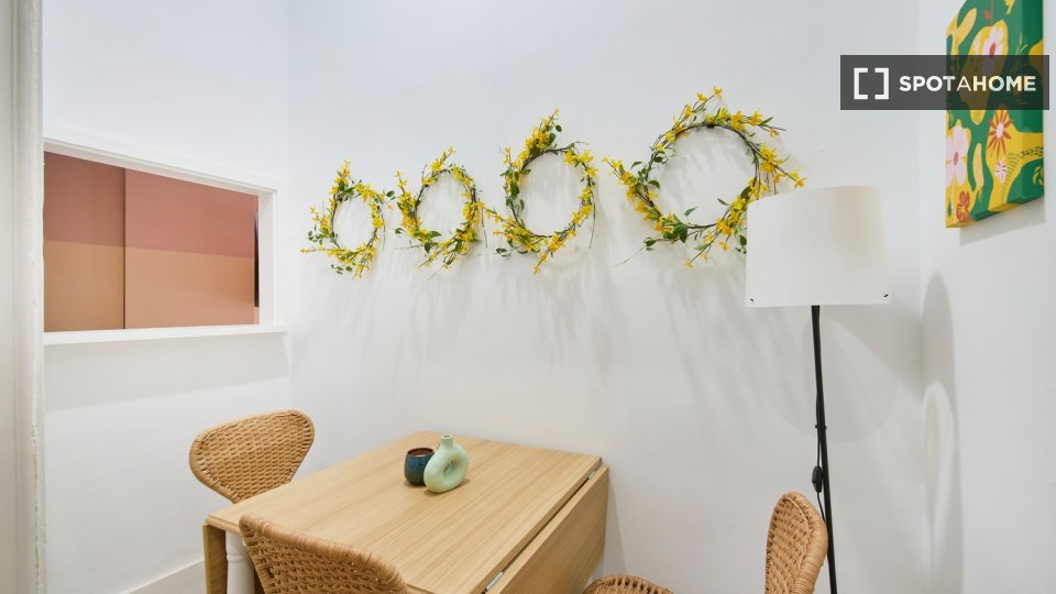 Double room Lisbon, 9 beds — photo 23
