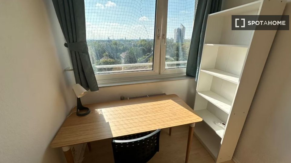 Double room Cologne, 4 beds, 86m² — photo 9