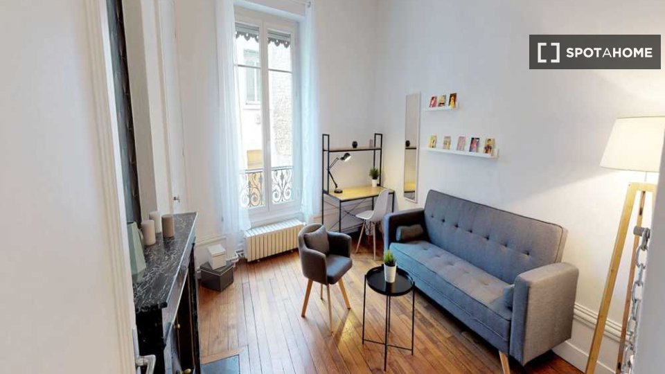 Double room Lyon, 4 beds, 80m² — photo 11