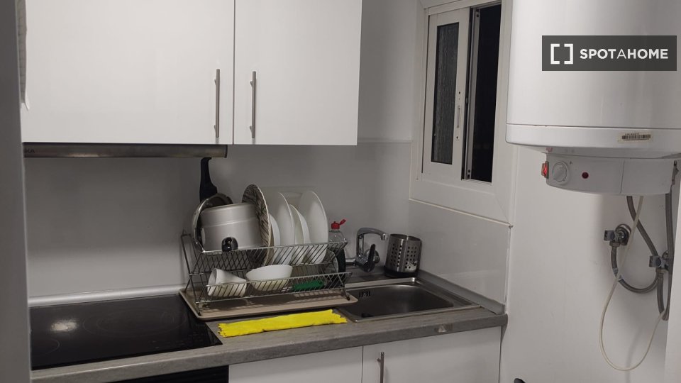 Double room Barcelona, 3 beds, 50m² — photo 6