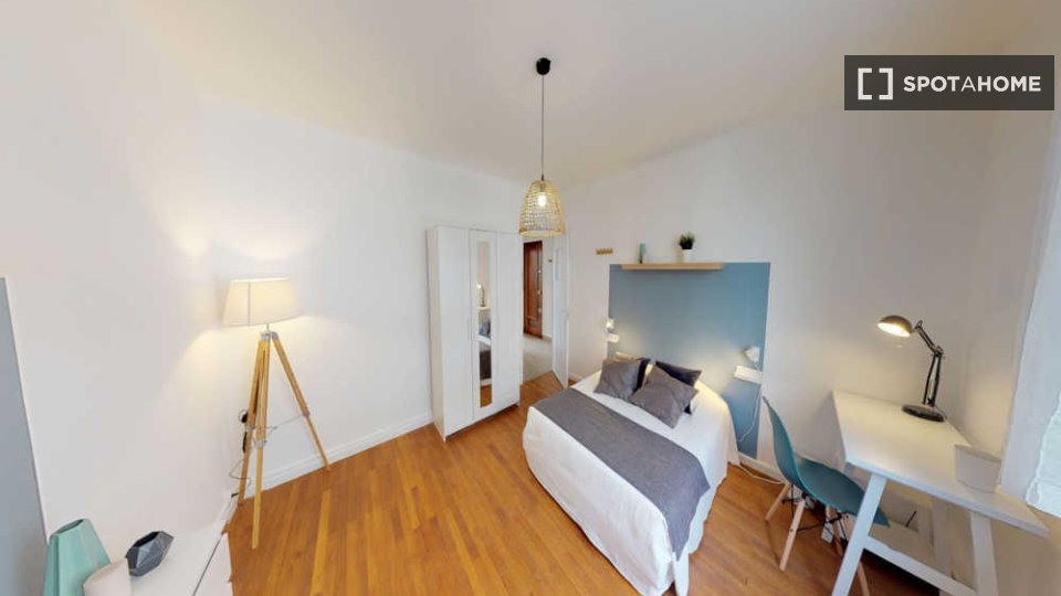 Double room Lyon, 5 beds, 70m² — photo 16