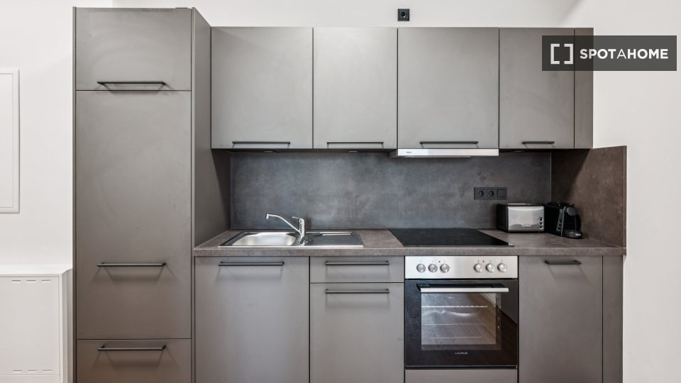 Double room Berlin, 3 beds, 60m² — photo 6