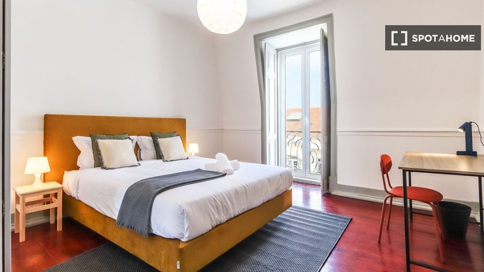 Double room Lisbon, 6 beds — photo 11