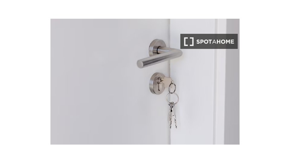 Habitación en piso compartido en alquiler en Villegas, Sevilla.
