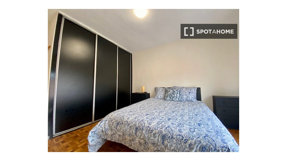 Double room Madrid, 3 beds — photo 3
