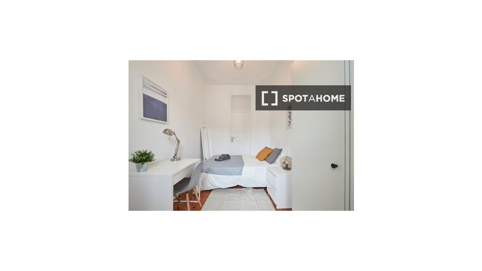 Double room Lisbon, 6 beds — photo 6