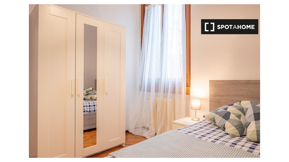 Double room Milan, 3 beds, 70m² — photo 6