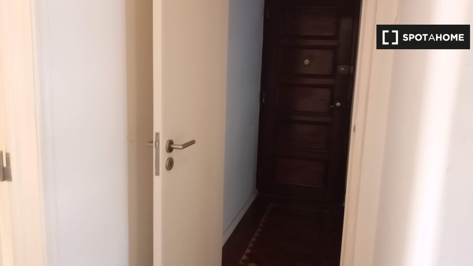 Apartment Lisbon, 2 beds — photo 16