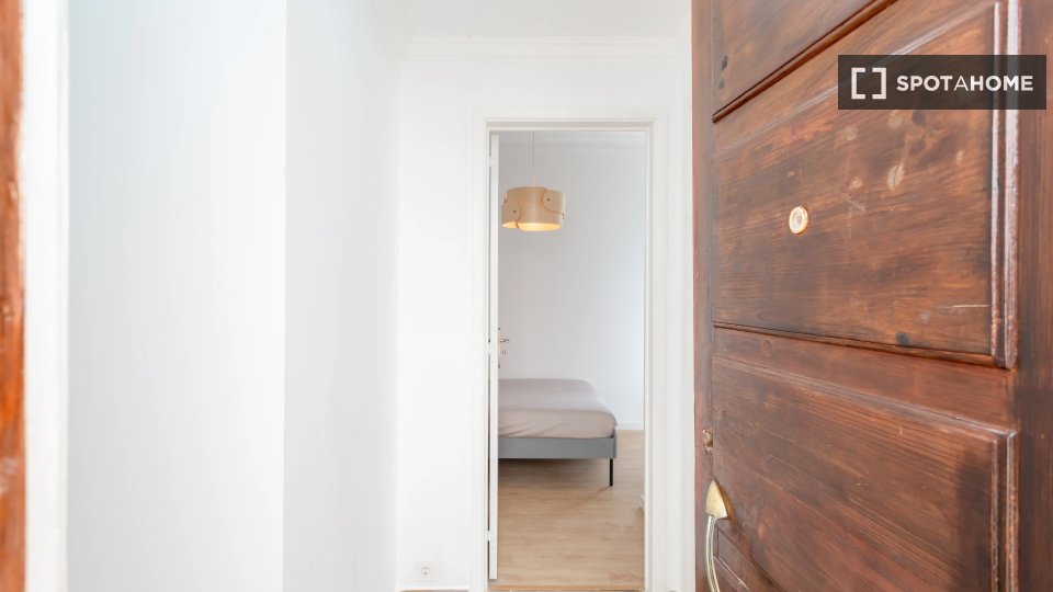 Double room Lisbon, 5 beds — photo 3
