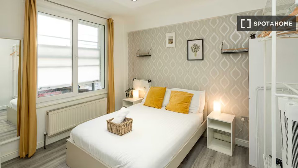 Apartment London, 2 beds — photo 19