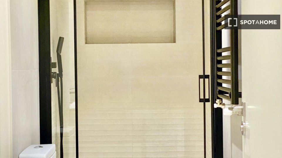 Apartment Madrid, 2 beds — photo 16