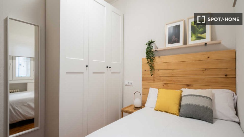 Double room Madrid, 6 beds — photo 22