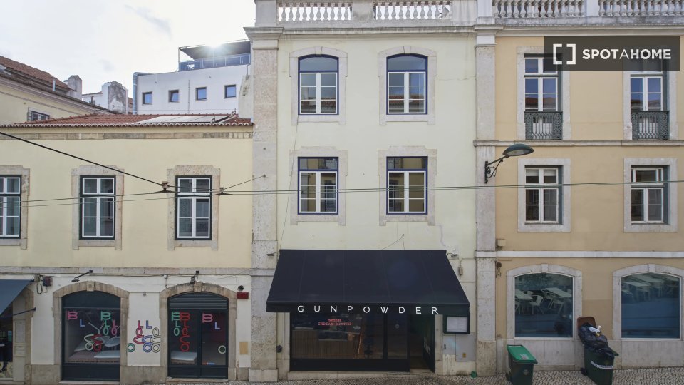 Double room Lisbon, 8 beds — photo 4