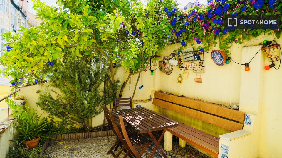 Double room Lisbon, 2 beds, 70m² — photo 14