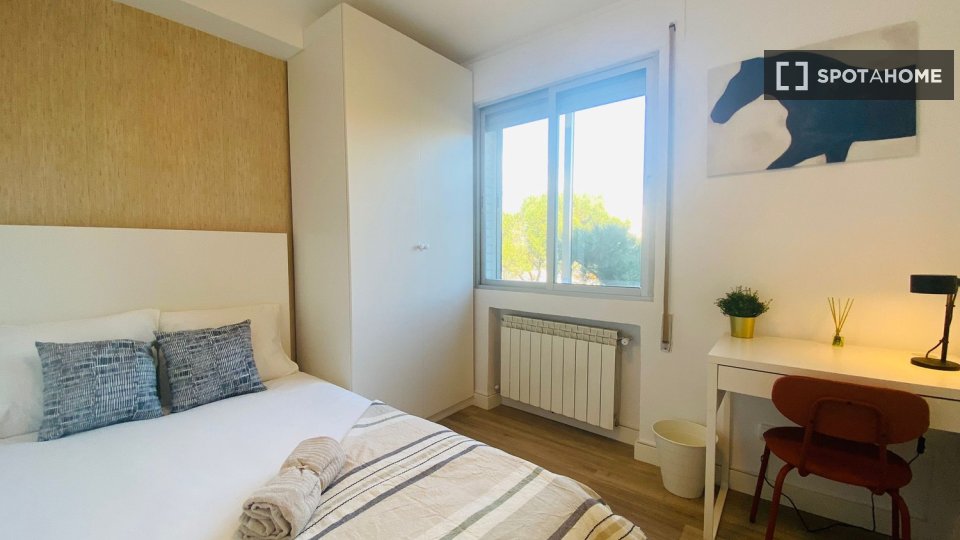 Double room Madrid, 4 beds — photo 17