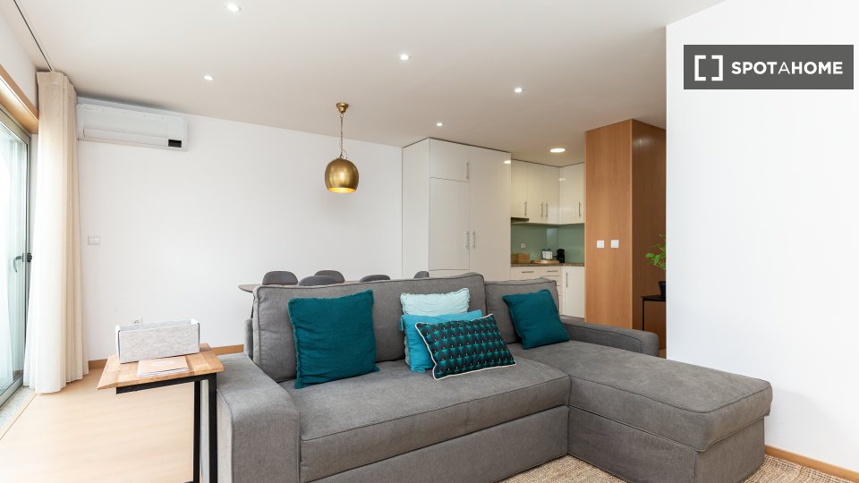 Apartment Porto, 2 beds, 119m² — photo 2