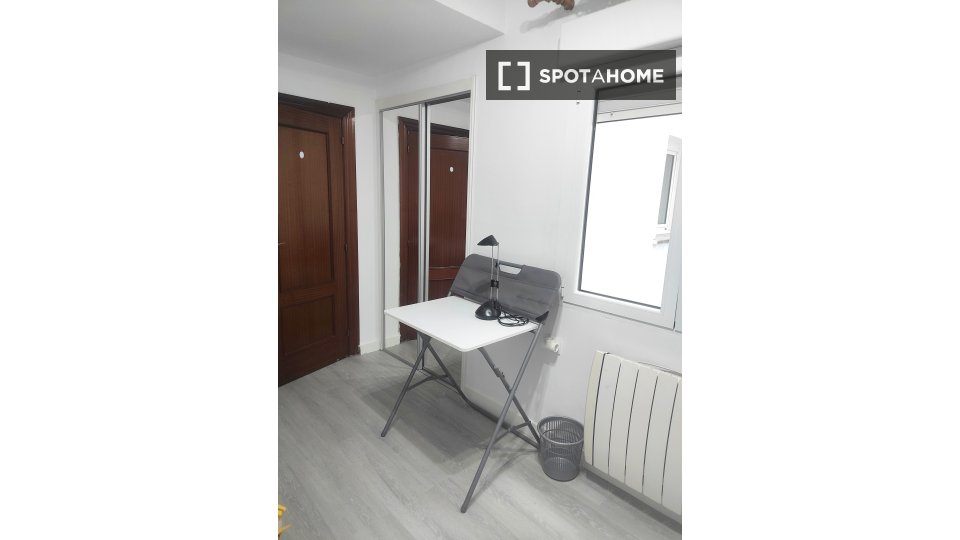 Habitación en piso compartido en alquiler en Oviedo, 3 camas