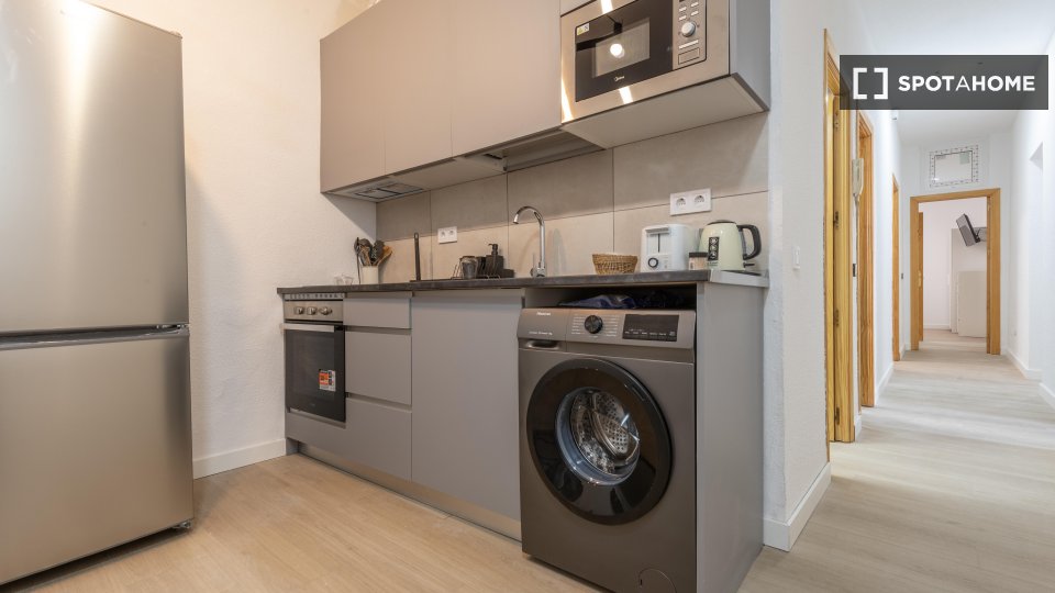 Double room Madrid, 5 beds — photo 38