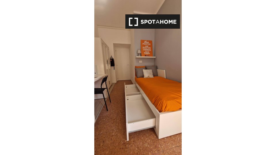 Double room Rome, 6 beds — photo 14