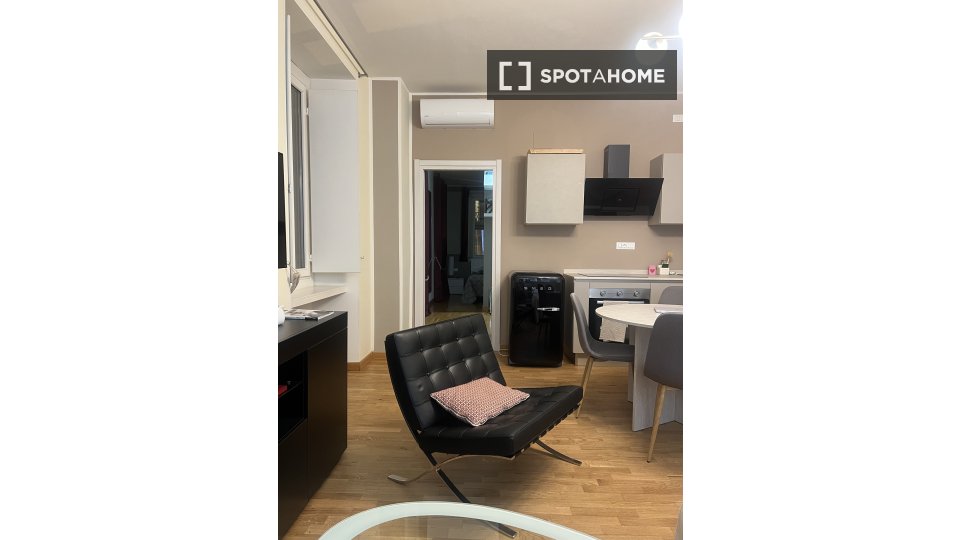 Apartment Turin, 1 bed, 67m² — photo 15