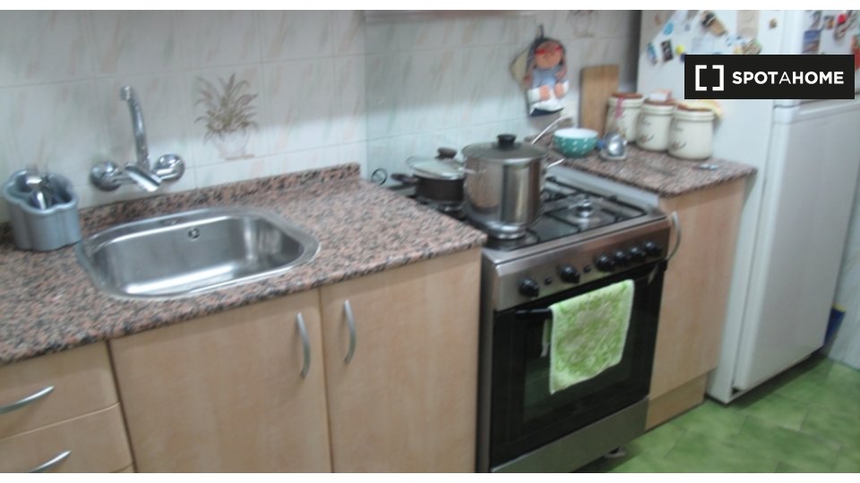 Double room Barcelona, 2 beds, 60m² — photo 5