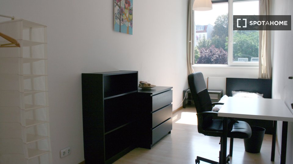 Double room Berlin, 6 beds, 158m² — photo 1