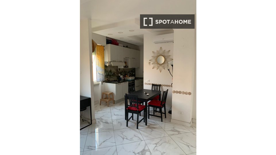Apartment Rome, 1 bed — photo 1