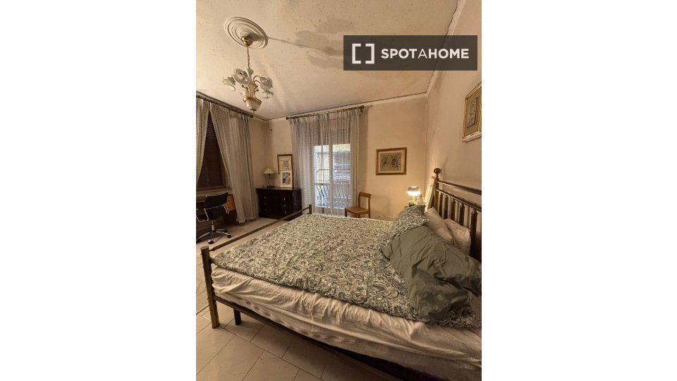 Double room Naples, 2 beds — photo 14