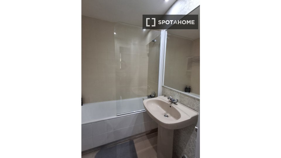 Double room Madrid, 6 beds — photo 8