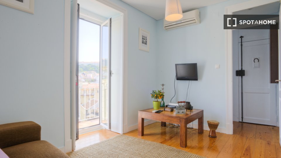 Apartment mono Lisbon, 50m² — photo 3