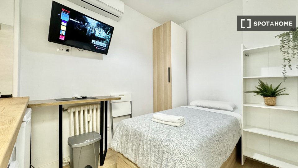 Apartment mono Madrid, 15m² — photo 1