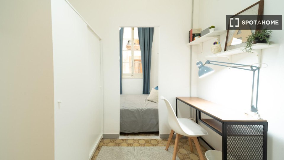 Habitación doble Barcelona, 5 habitaciones — foto 10