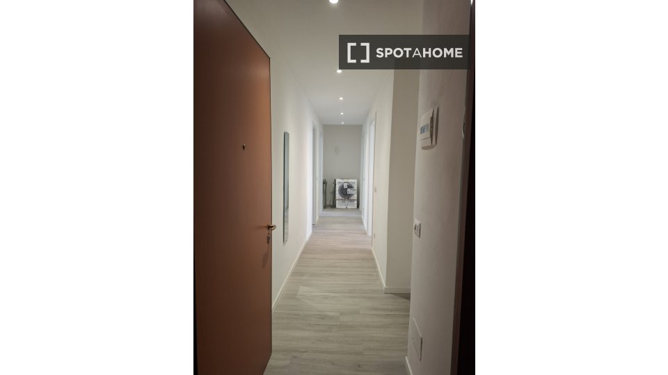 Double room Milan, 4 beds, 90m² — photo 12