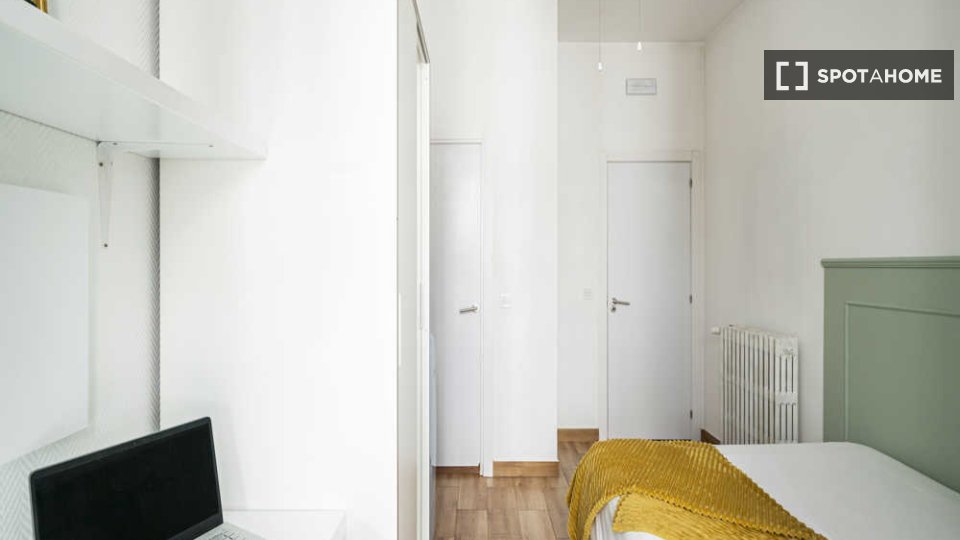 Double room Madrid, 67 beds — photo 20