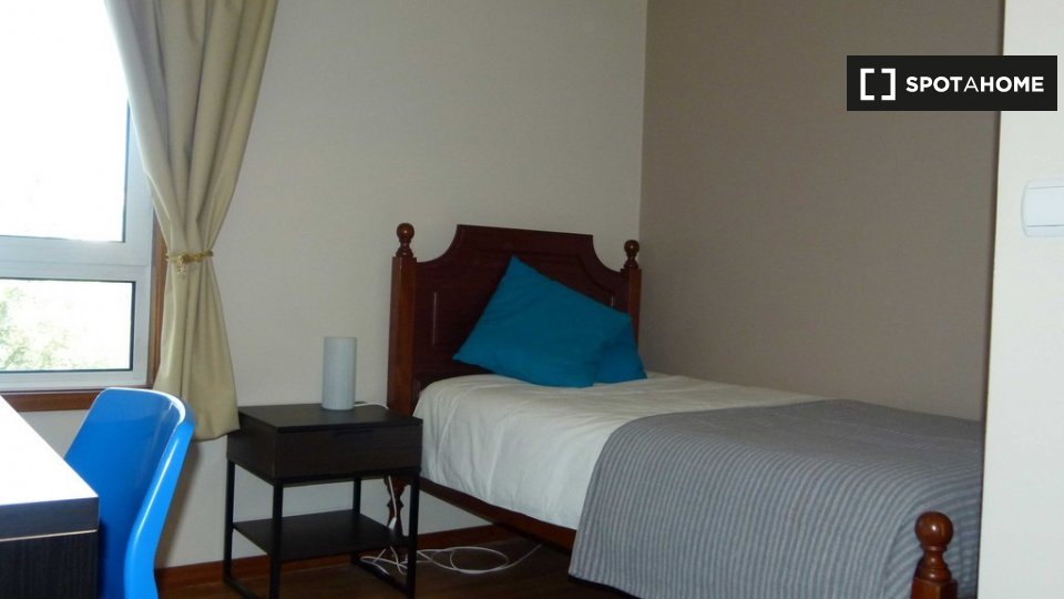 Double room Porto, 3 beds — photo 2