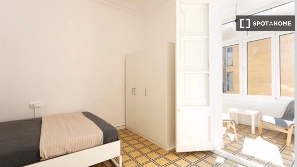 Double room Barcelona, 4 beds, 75m² — photo 6