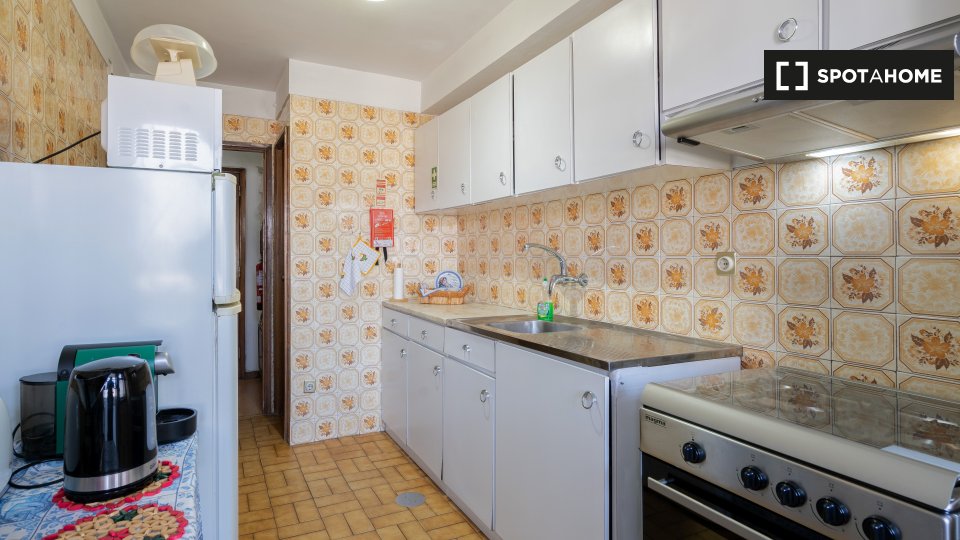 Double room Porto, 2 beds, 20m² — photo 1