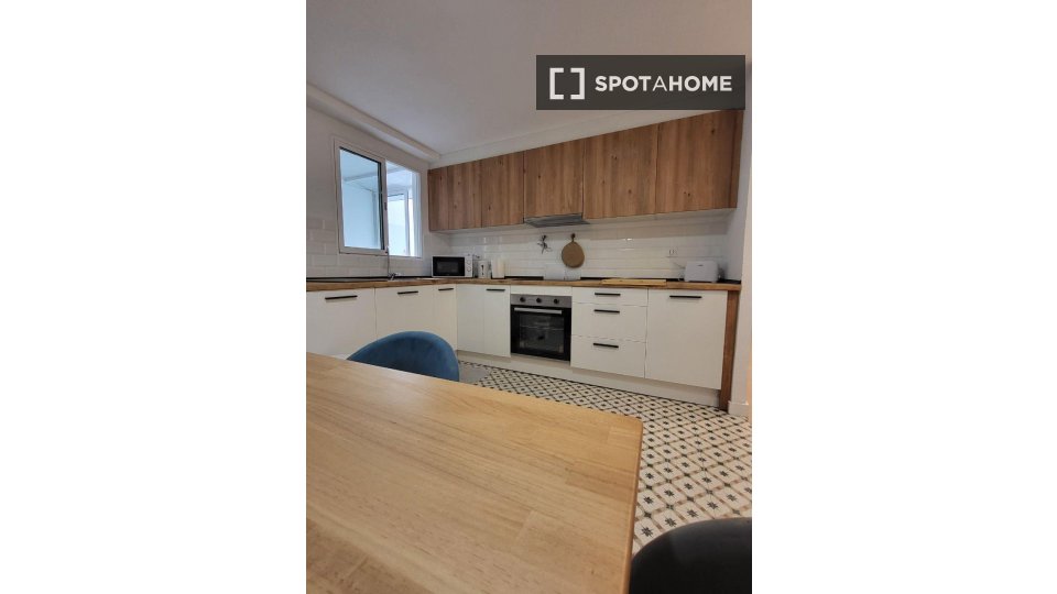 Double room Alicante, 5 beds, 120m² — photo 16